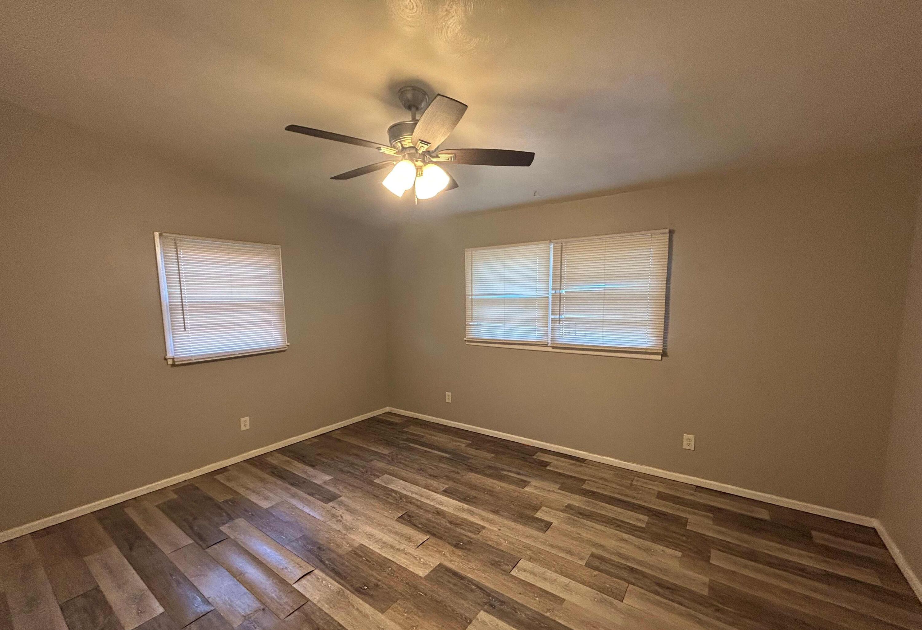 4717 27th Street Lubbock, TX 79410 - Photo 9 of 18 IMG_8589