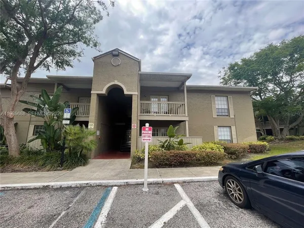 $1,500 | 395 Wymore Road, Unit 100, Altamonte Springs, FL 32714