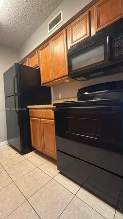 $1,500 | 395 Wymore Road, Unit 100, Altamonte Springs, FL 32714