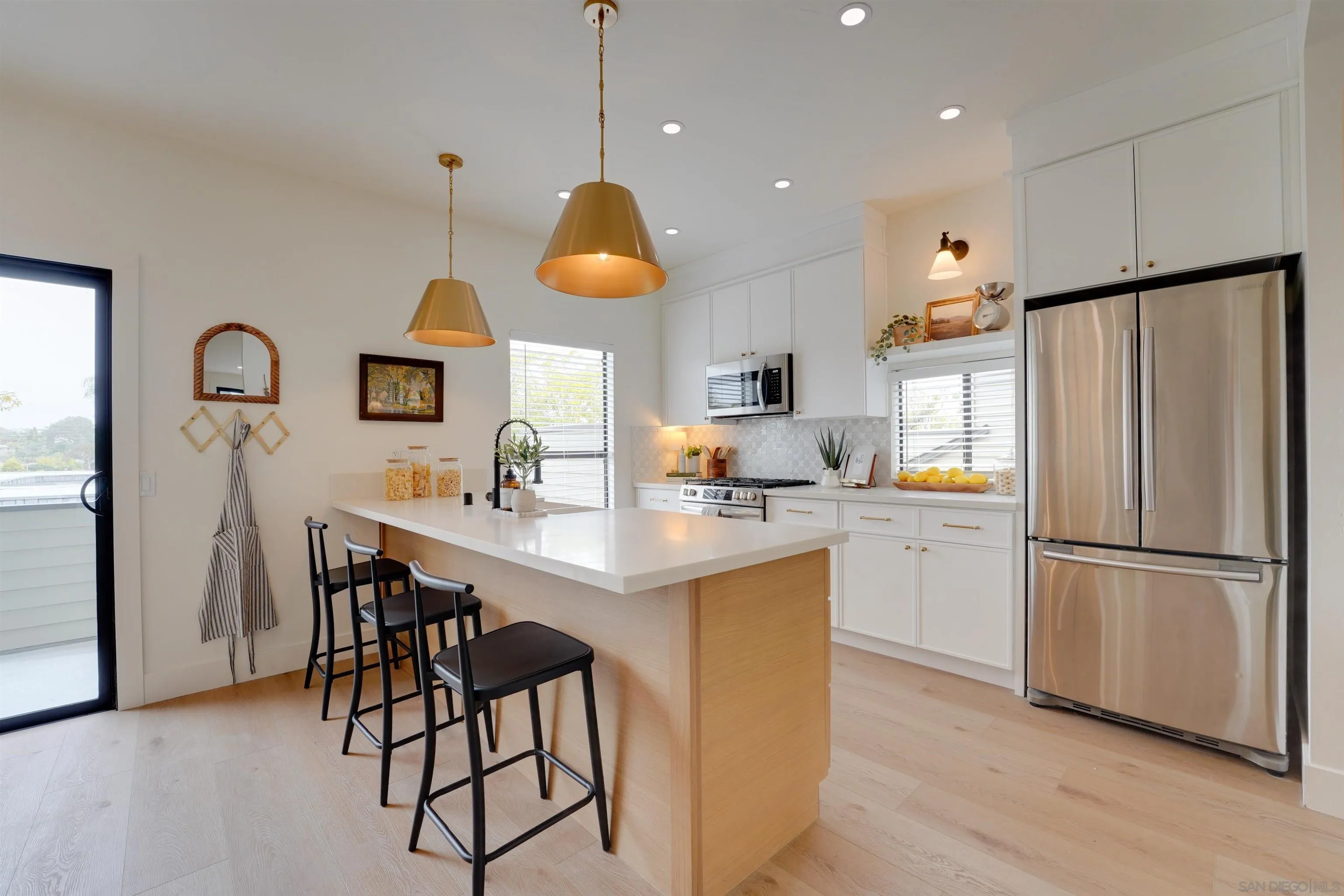 159 Grandview Street Encinitas, CA 92024 - Photo 12 of 46 Gallery Image 12