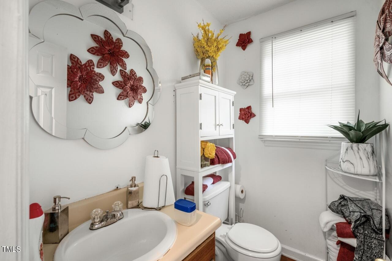 1705 Vintage Road Raleigh, NC 27610 - Photo 14 of 21 1705-vintage-024