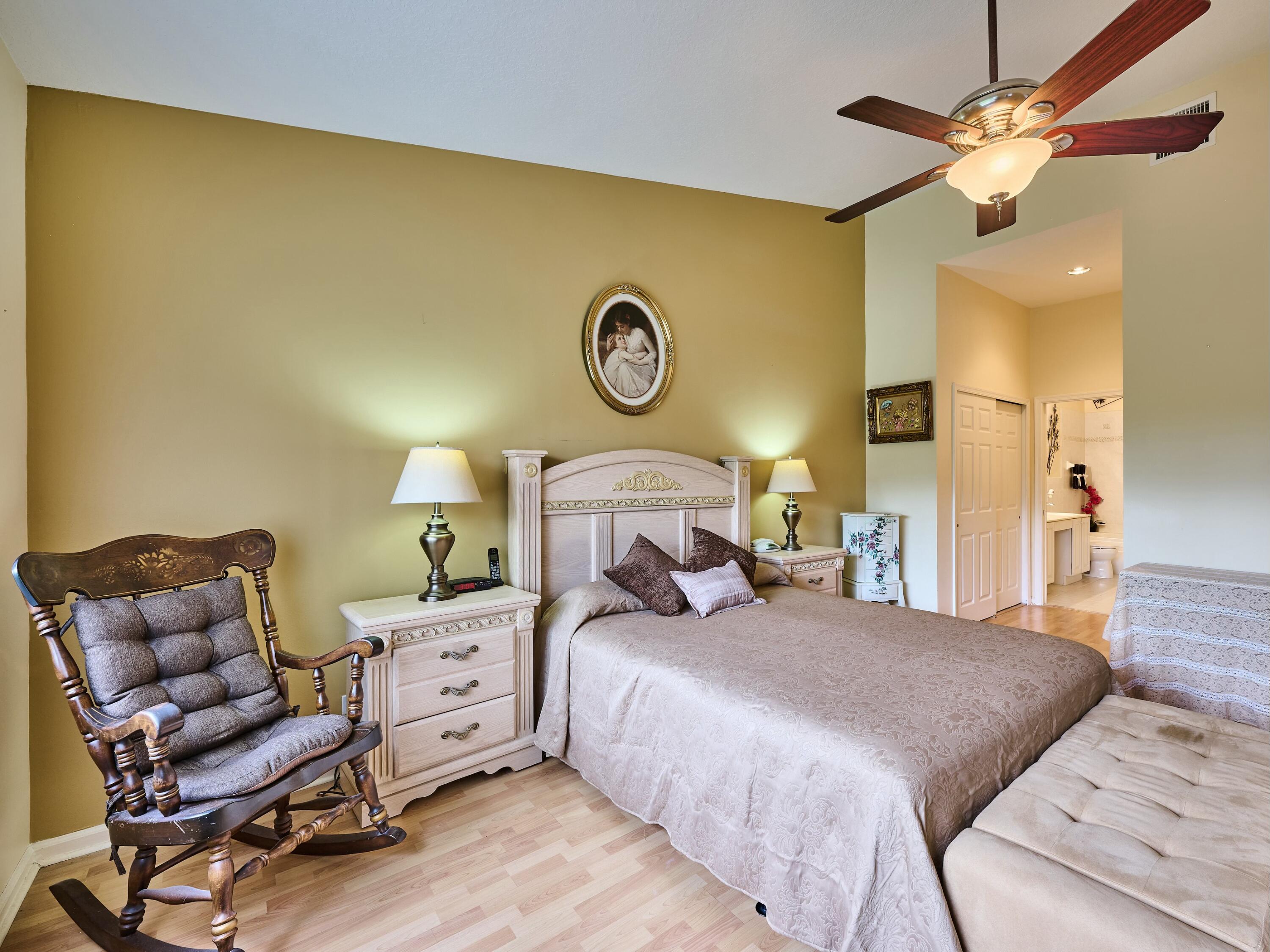 8421 Vía Serena Boca Raton, FL 33433 - Photo 29 of 46 Primary Bedroom