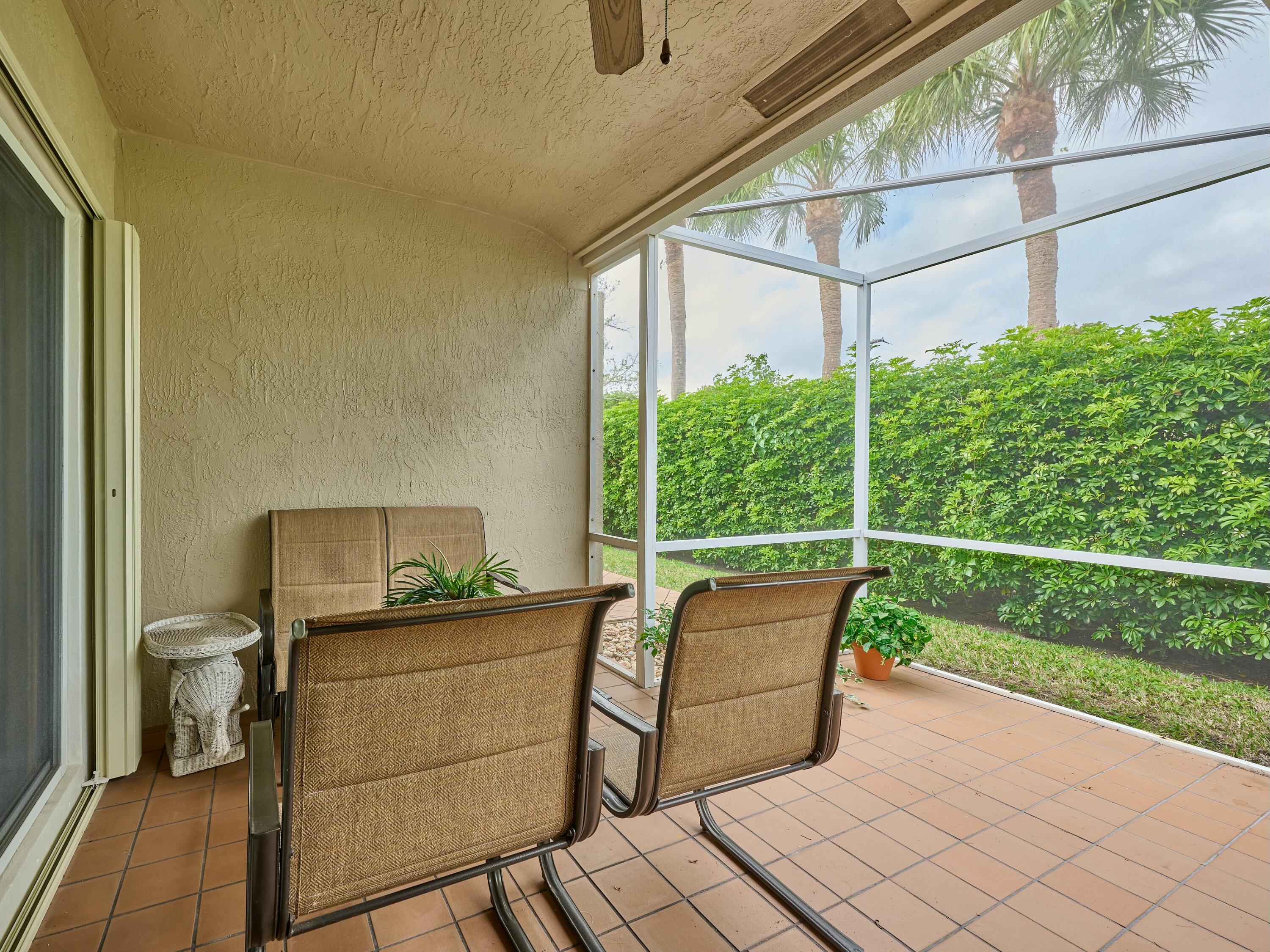 8421 Vía Serena Boca Raton, FL 33433 - Photo 36 of 46 Screened Lanai
