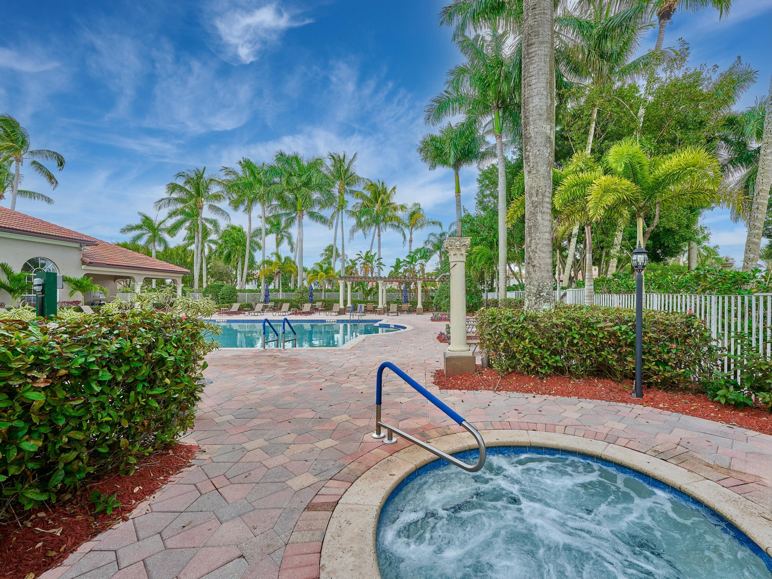 8421 Vía Serena Boca Raton, FL 33433 - Photo 45 of 46 Community Spa