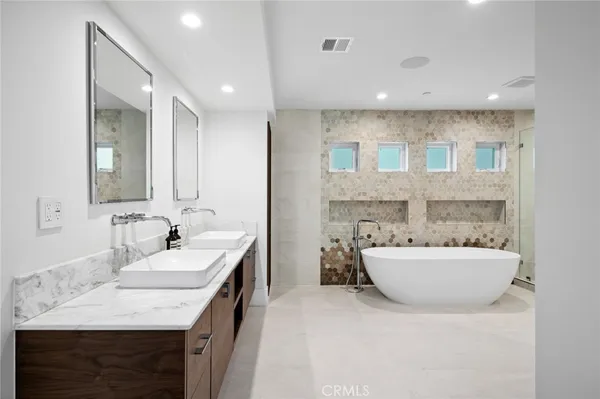 $5,495,000 | 1435 Cerritos Drive, Laguna Beach, CA 92651