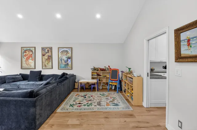 $5,650 | 21921 Town Pl Drive, Boca Raton, FL 33433