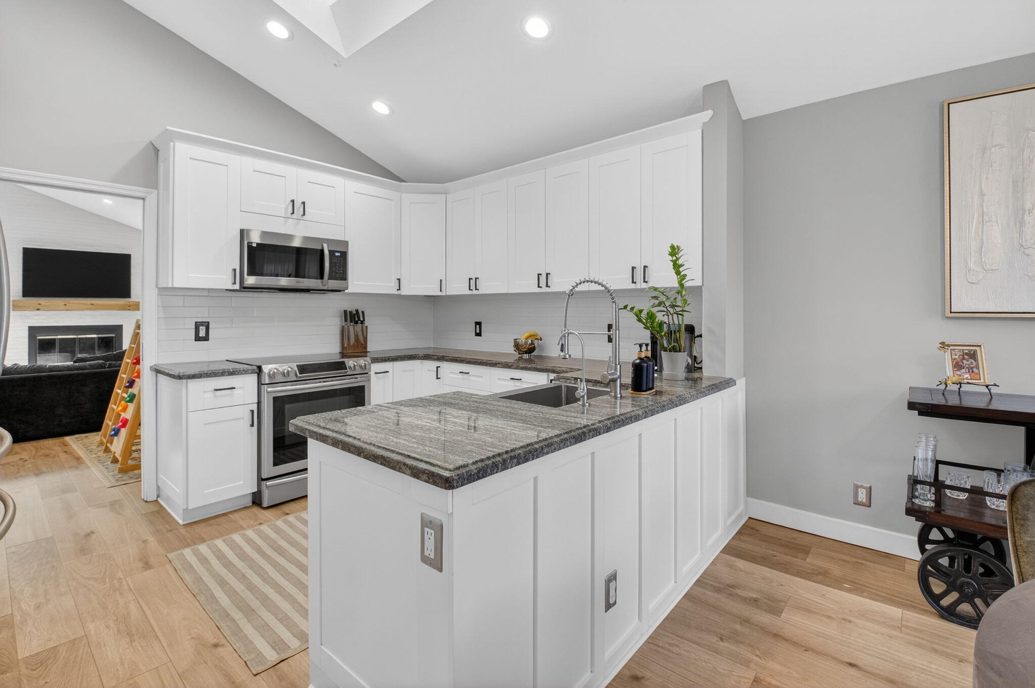 21921 Town Pl Drive Boca Raton, FL 33433 - Photo 16 of 64 BEAUTIFUL UPDATED WHITE KITCHEN