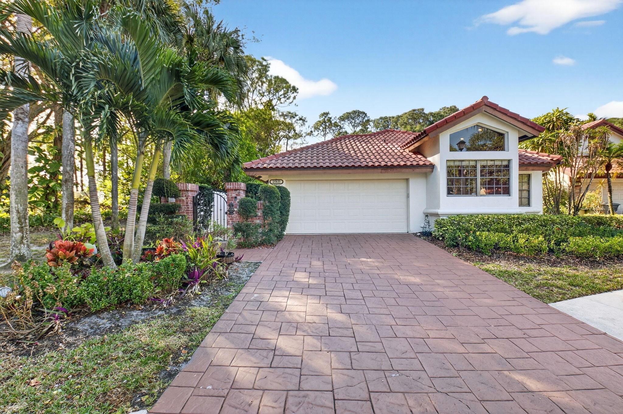 21921 Town Pl Drive Boca Raton, FL 33433 - Photo 2 of 64 PRIVATE CORNER LOT