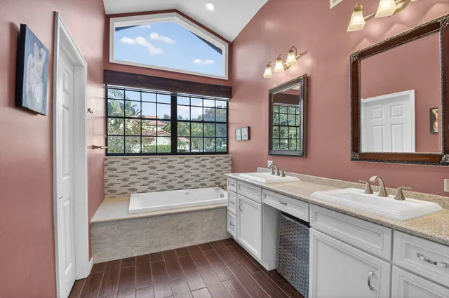 $5,650 | 21921 Town Pl Drive, Boca Raton, FL 33433