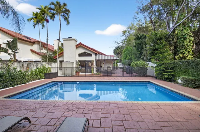 $5,650 | 21921 Town Pl Drive, Boca Raton, FL 33433