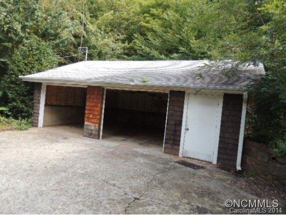 122 Vineyard Road Tryon, NC 28782 - Photo 9 of 10