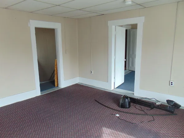 $200,000 | 166 Eastern Avenue, St. Johnsbury, VT 05819