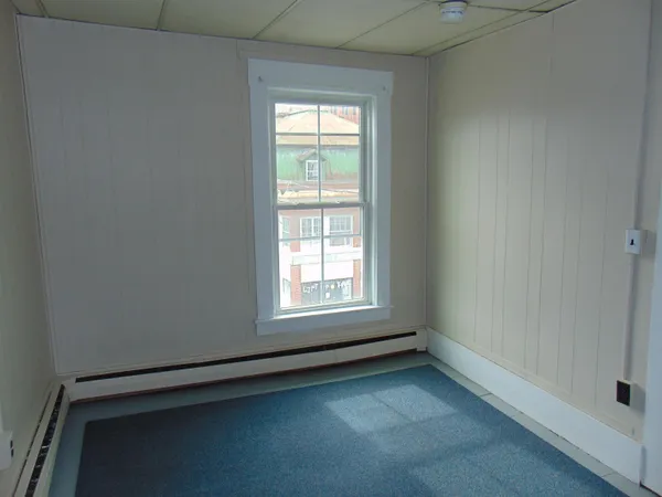 $200,000 | 166 Eastern Avenue, St. Johnsbury, VT 05819