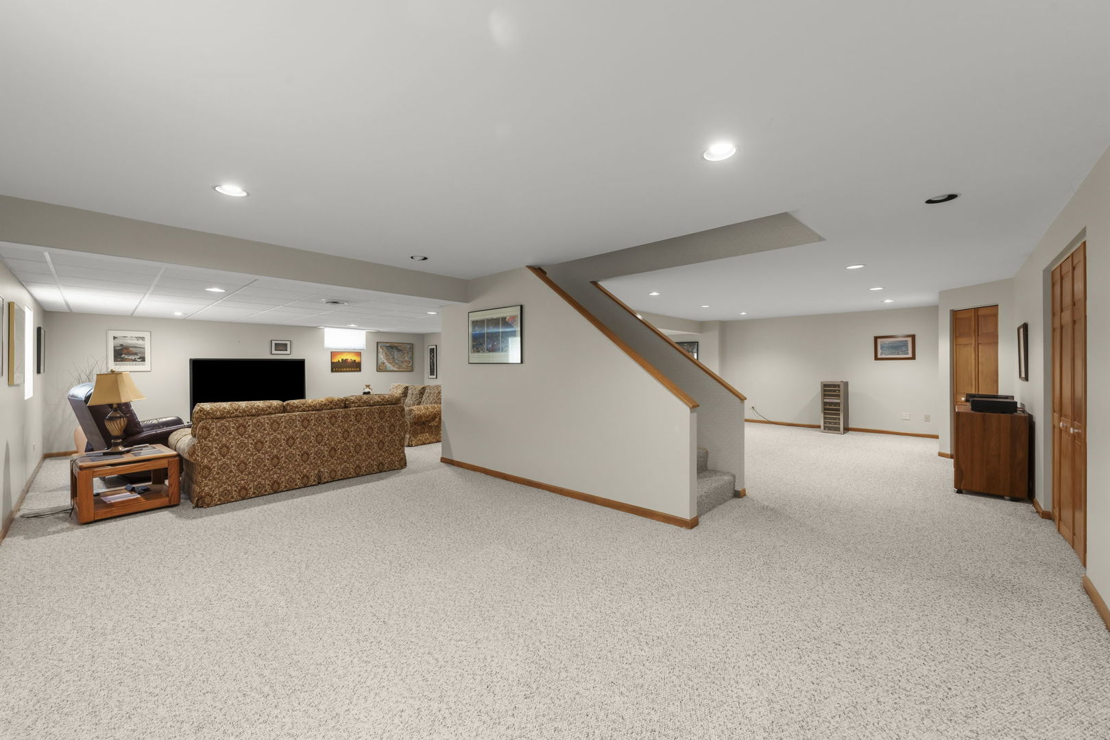 6344 Greene Road Woodridge, IL 60517 - Photo 26 of 42 Gallery Image 26