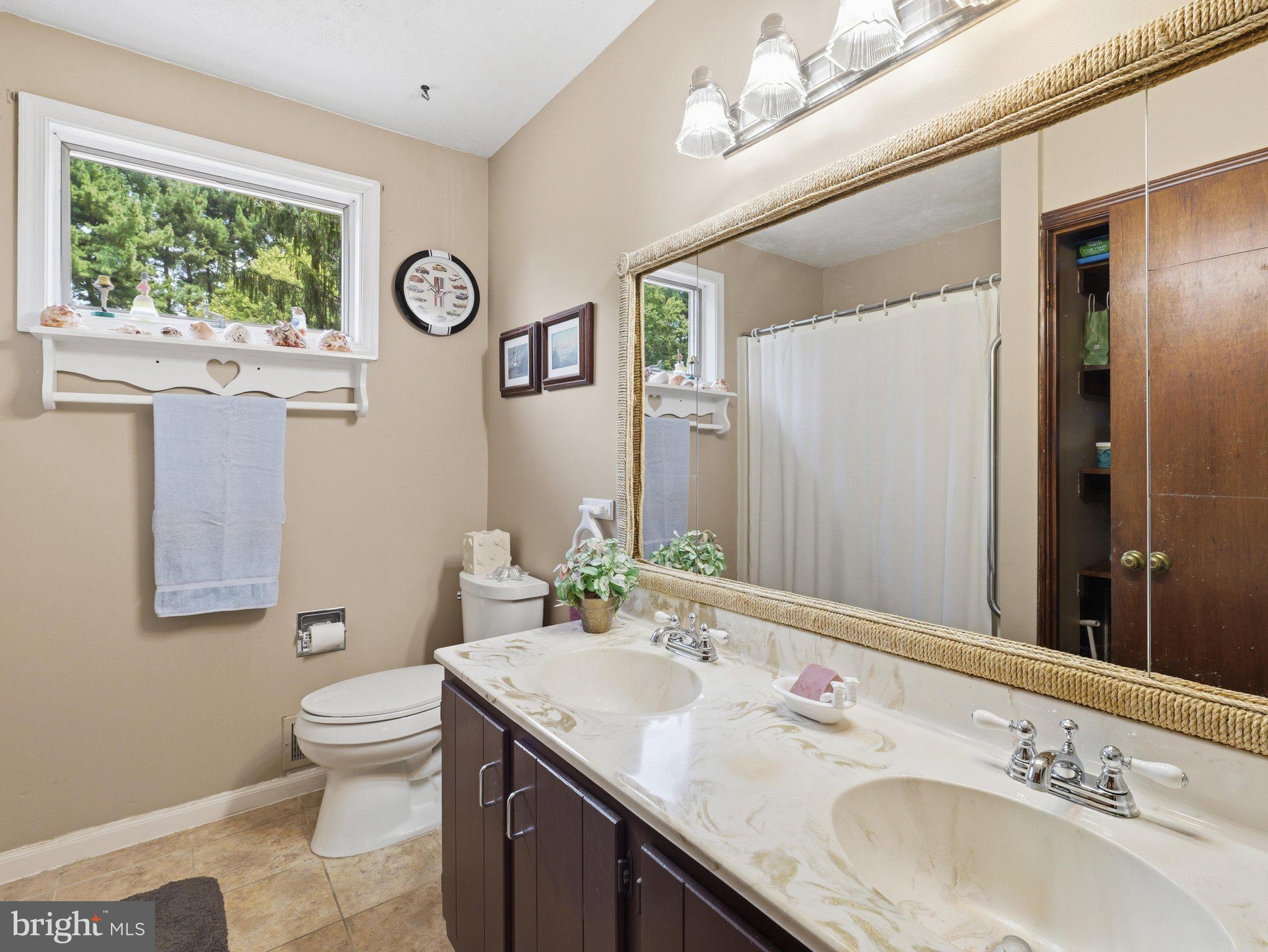 20636 Bent Willow Road Rohrersville, MD 21779 - Photo 40 of 79 Full Hall Bath Dbl vanity with tub/shower combo