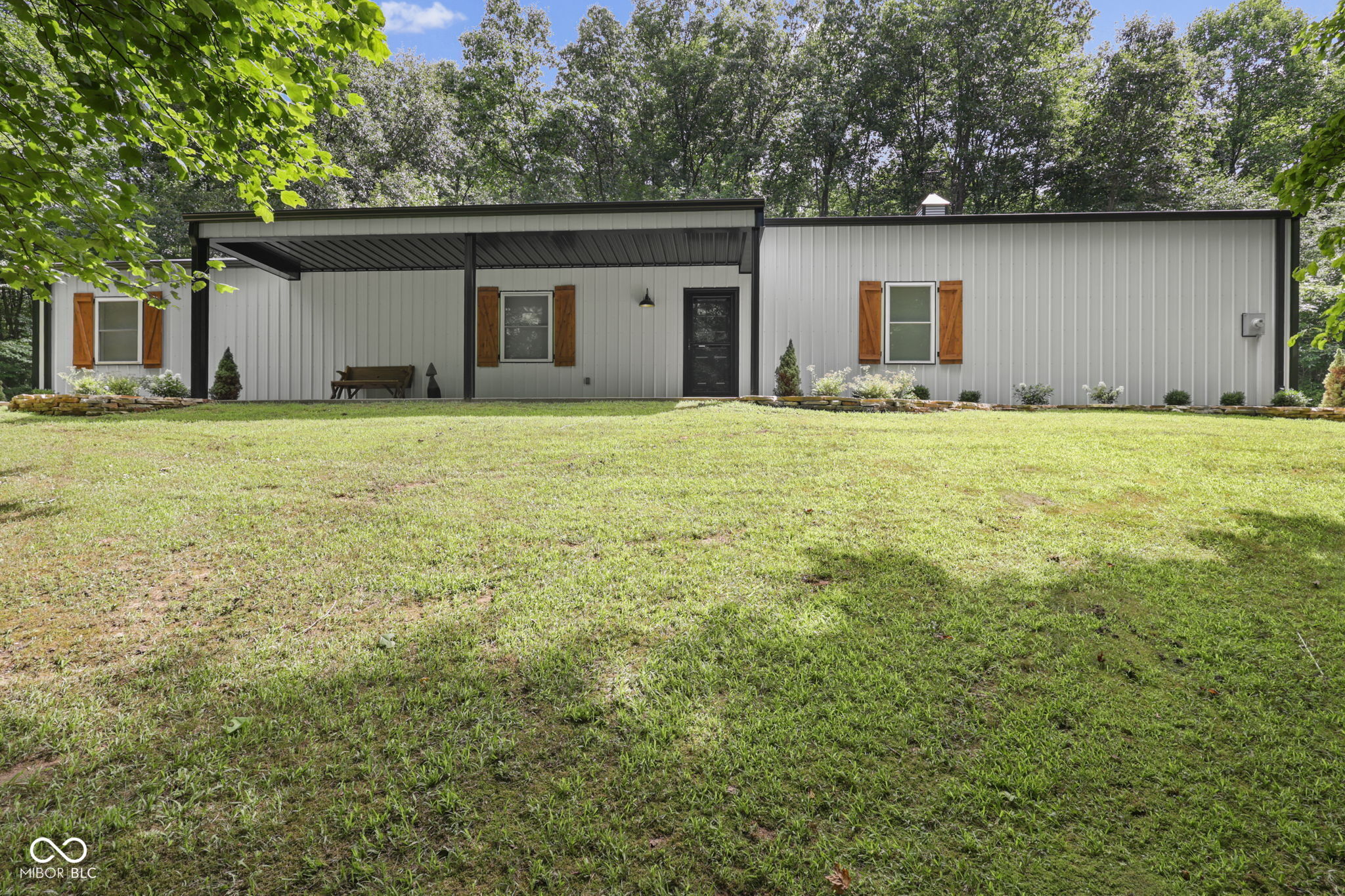 5540 East Washboard Road Bloomfield, IN 47424 - Photo 1 of 33
