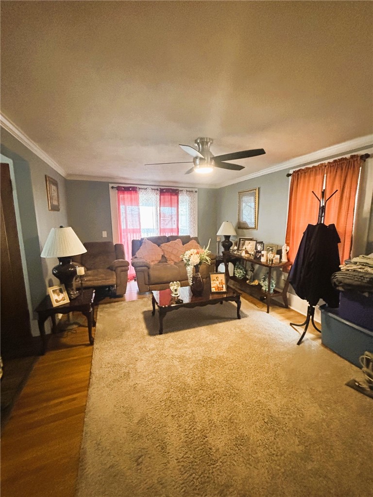 54 Berry Street Rochester, NY 14609 - Photo 11 of 40 Up Living Rm