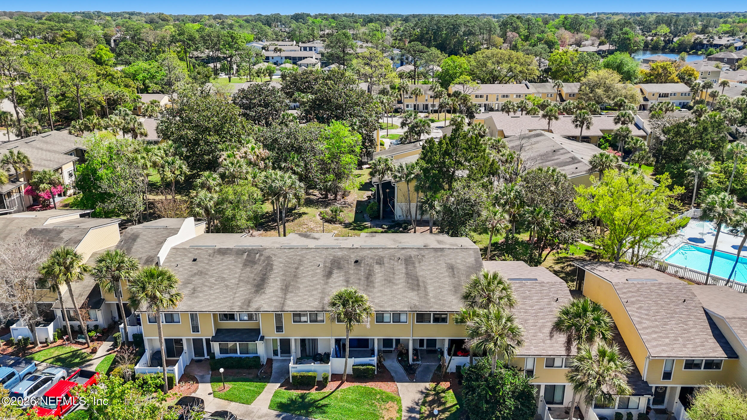 7852 Playa Del Rey Court Jacksonville, FL 32256 - Photo 31 of 33 an aerial view of multiple houses