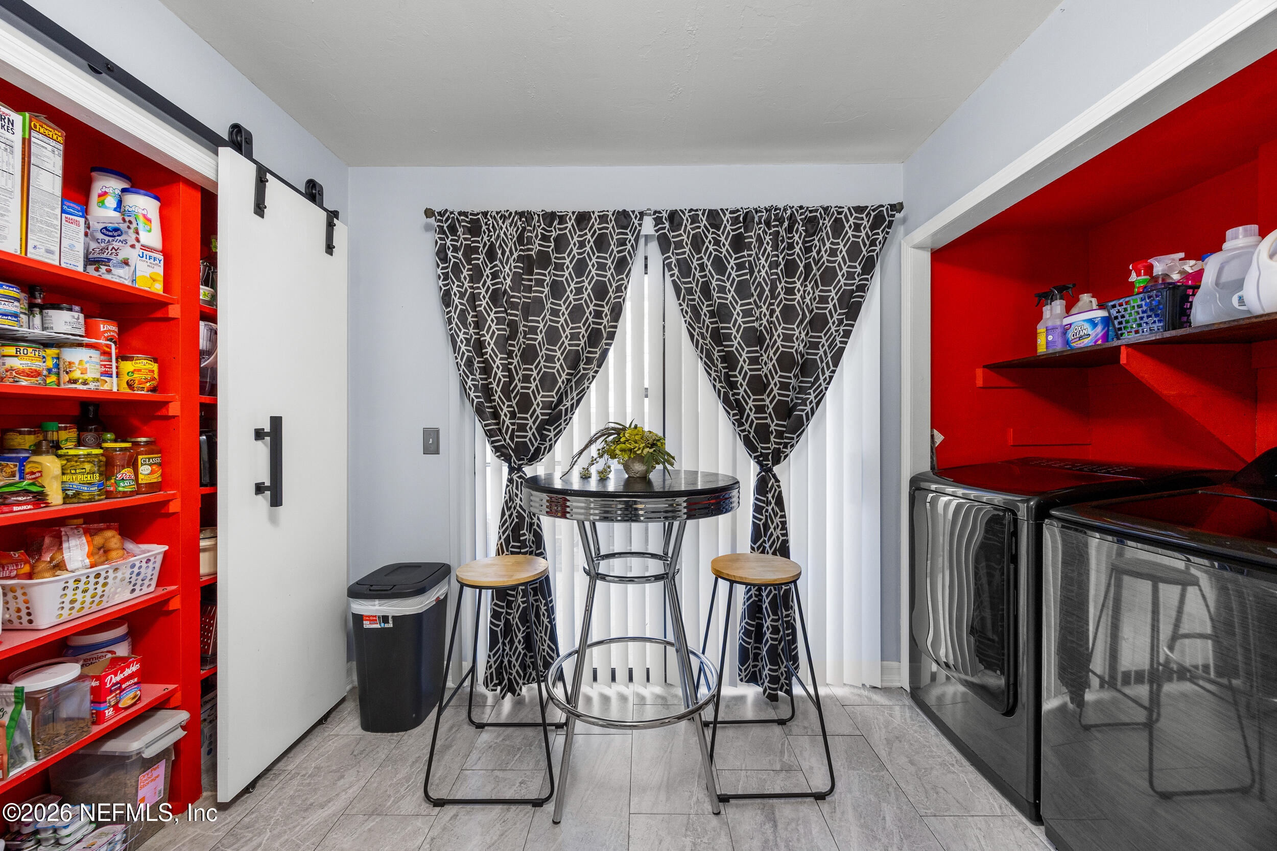 7852 Playa Del Rey Court Jacksonville, FL 32256 - Photo 7 of 33 a view of a interior of the house