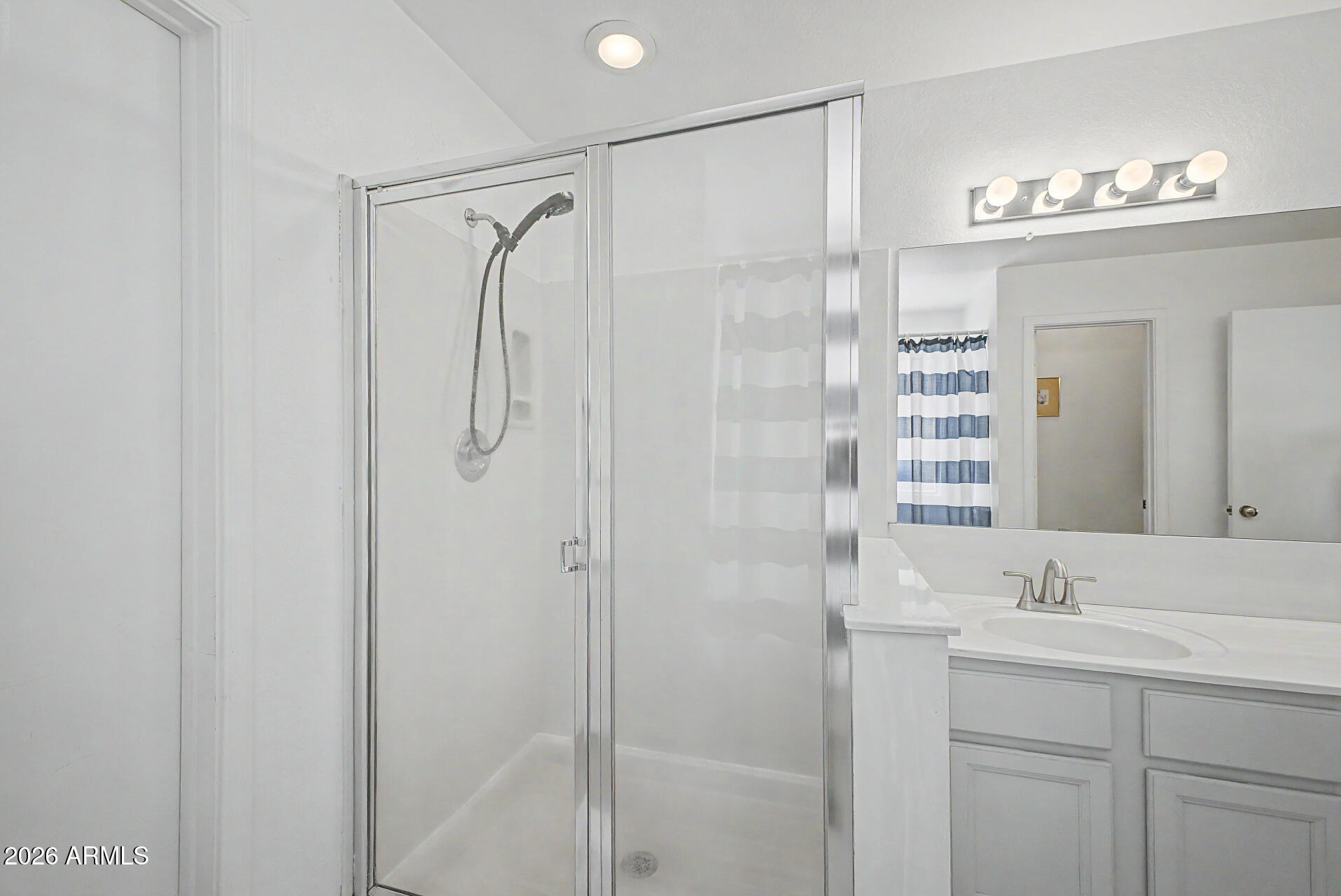 1238 East Mineral Road Gilbert, AZ 85234 - Photo 24 of 48 Primary bath