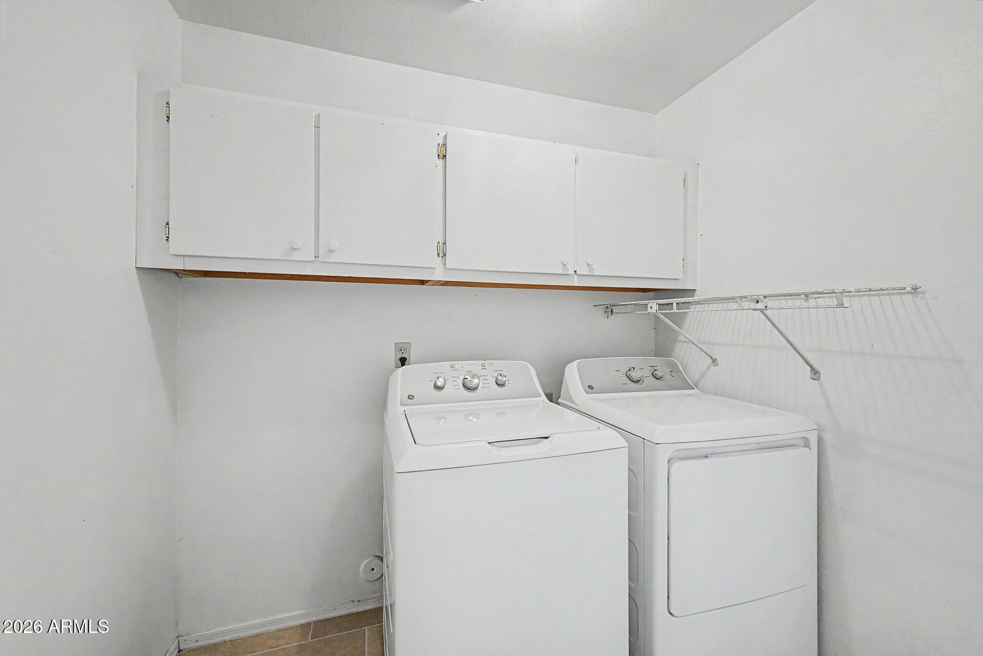 1238 East Mineral Road Gilbert, AZ 85234 - Photo 33 of 48 Large Laundry