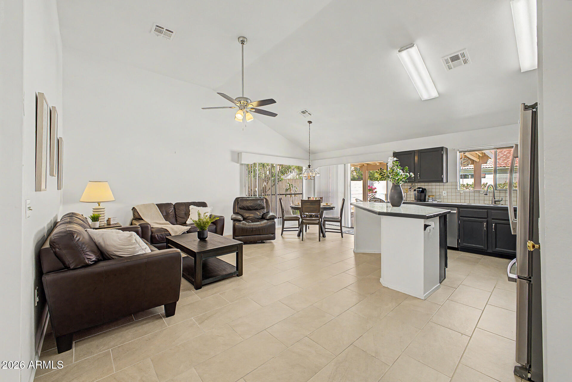 1238 East Mineral Road Gilbert, AZ 85234 - Photo 9 of 48 Great Room