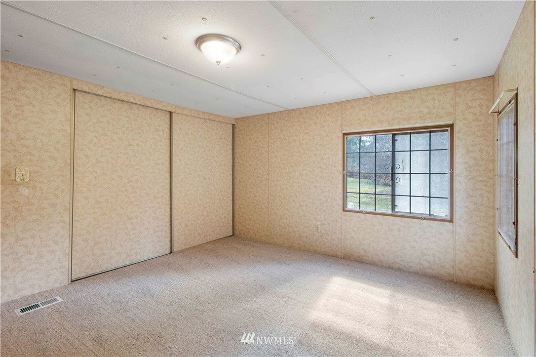 33512 Locke Road Roy, WA 98580 - Photo 17 of 26 Gallery Image 17