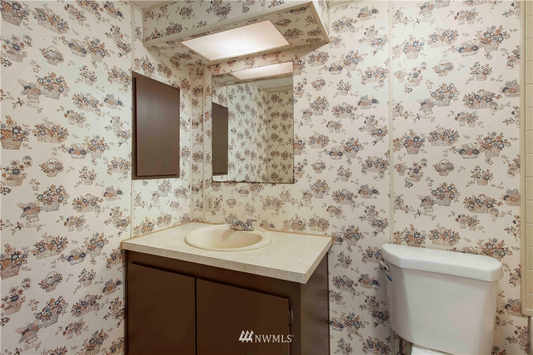 33512 Locke Road Roy, WA 98580 - Photo 18 of 26 Gallery Image 18