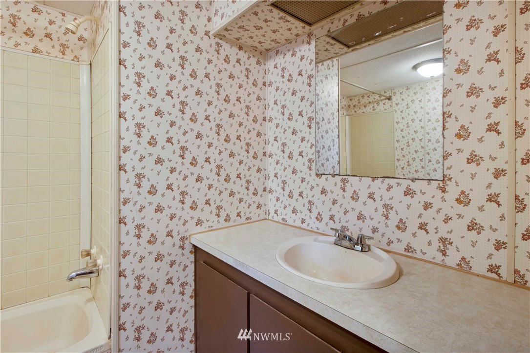 33512 Locke Road Roy, WA 98580 - Photo 20 of 26 Gallery Image 20