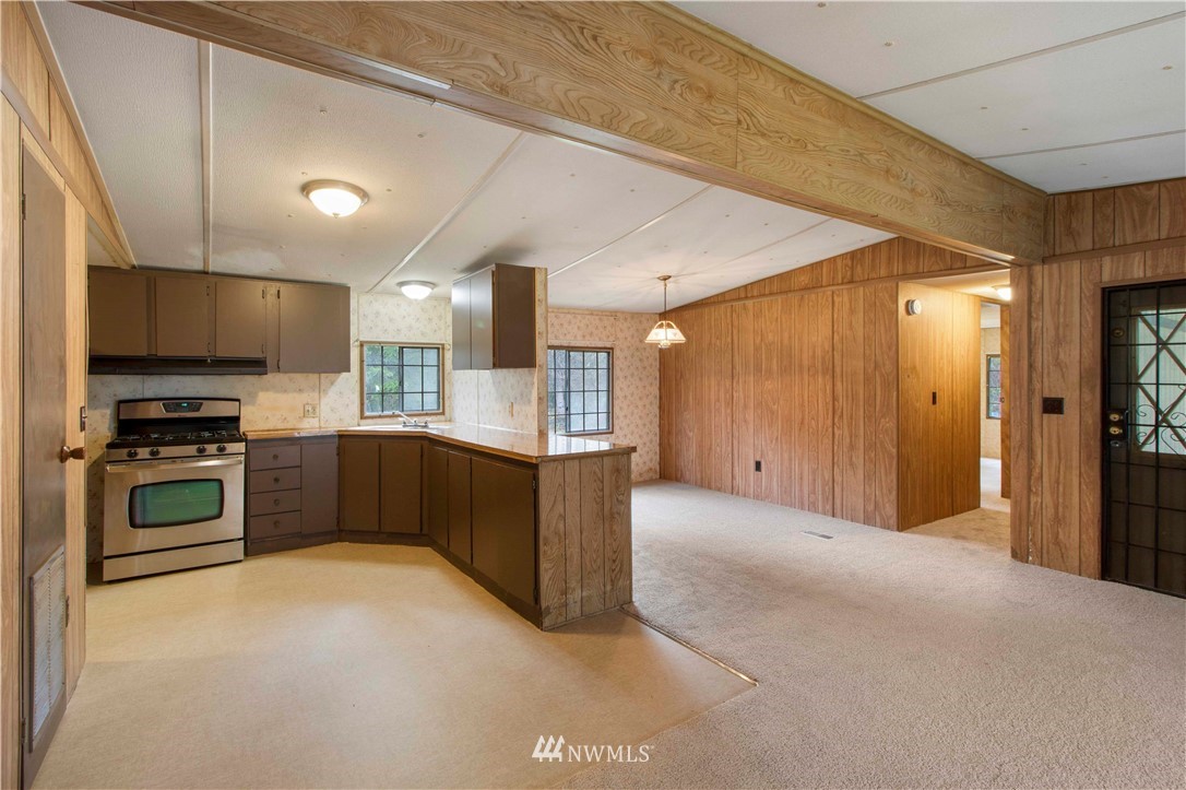 33512 Locke Road Roy, WA 98580 - Photo 6 of 26 Gallery Image 6