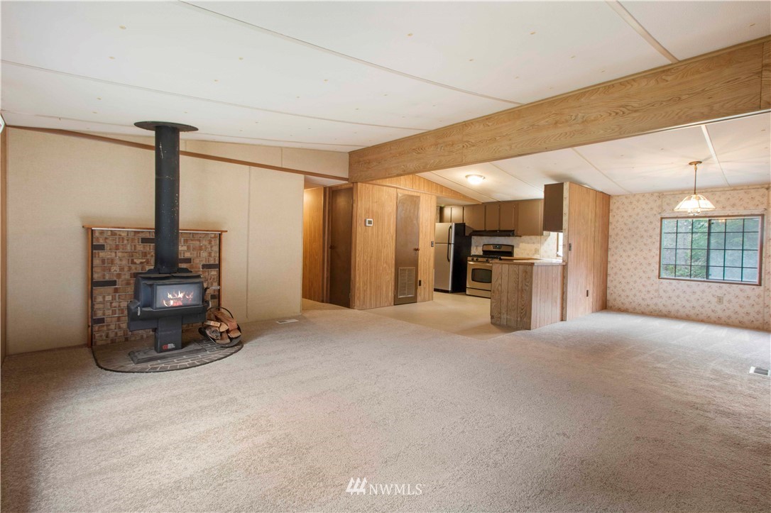33512 Locke Road Roy, WA 98580 - Photo 9 of 26 Gallery Image 9