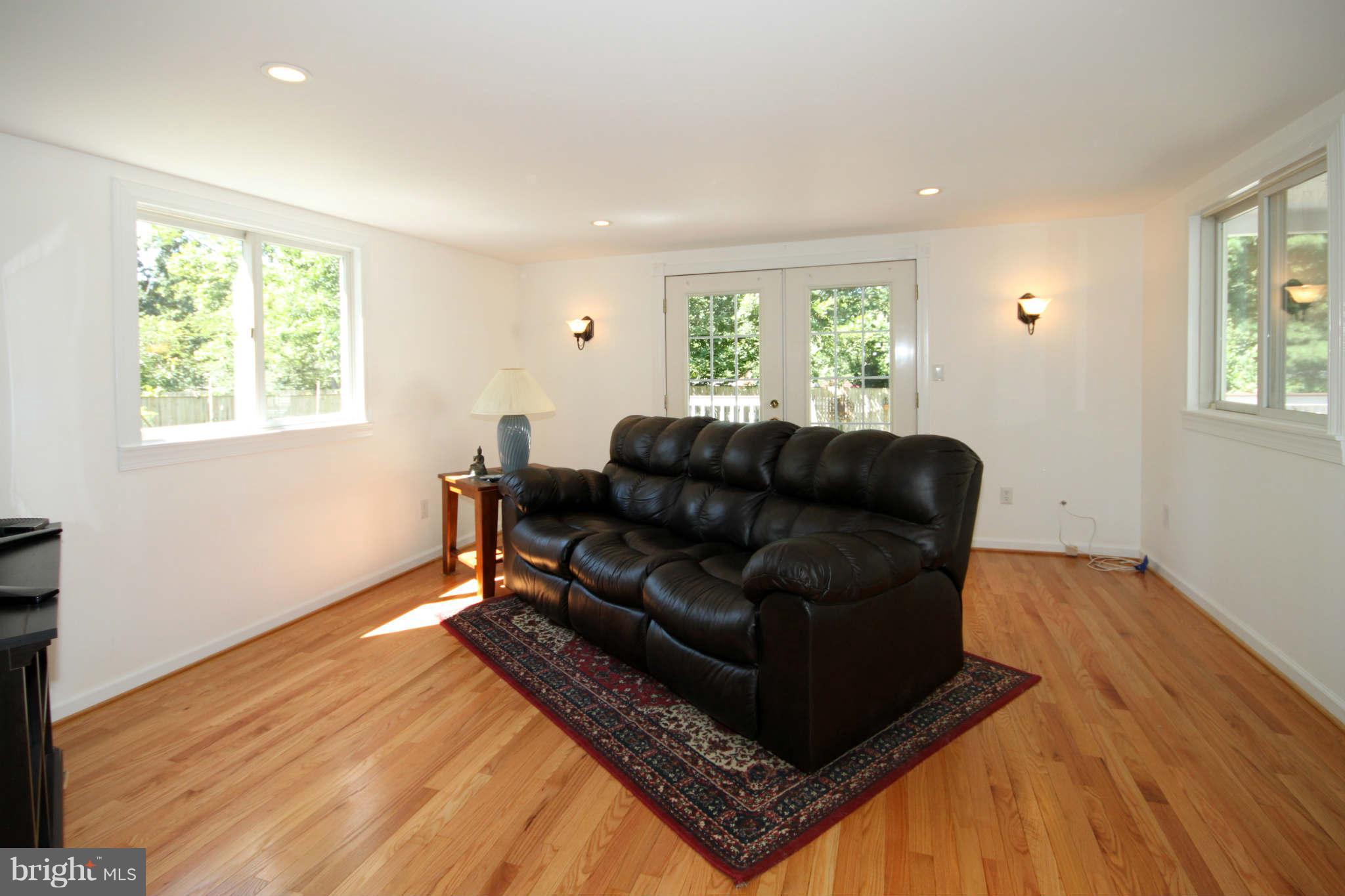 7305 Gary Street Springfield, VA 22150 - Photo 13 of 30 Family Room