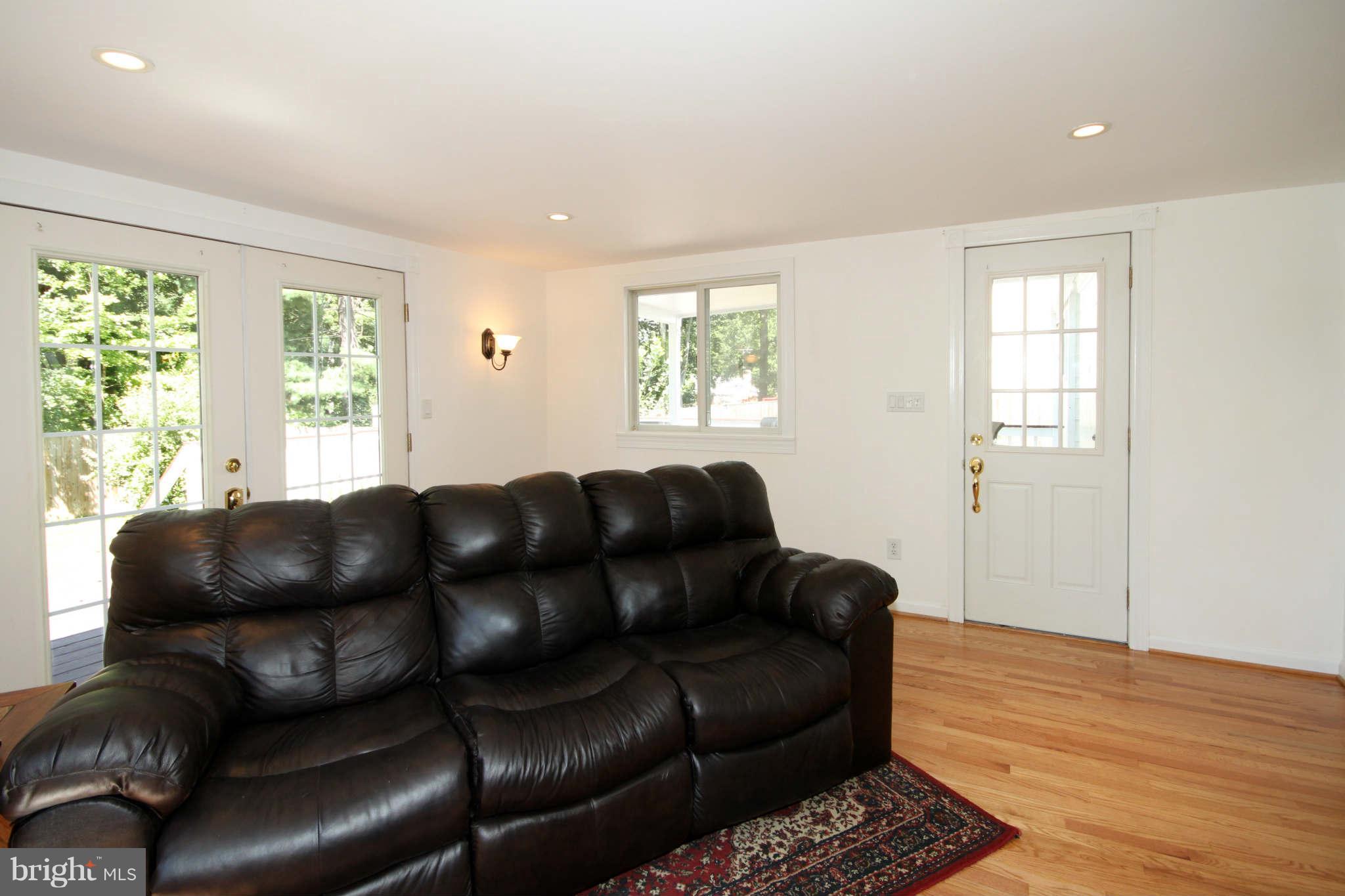 7305 Gary Street Springfield, VA 22150 - Photo 14 of 30 Family Room