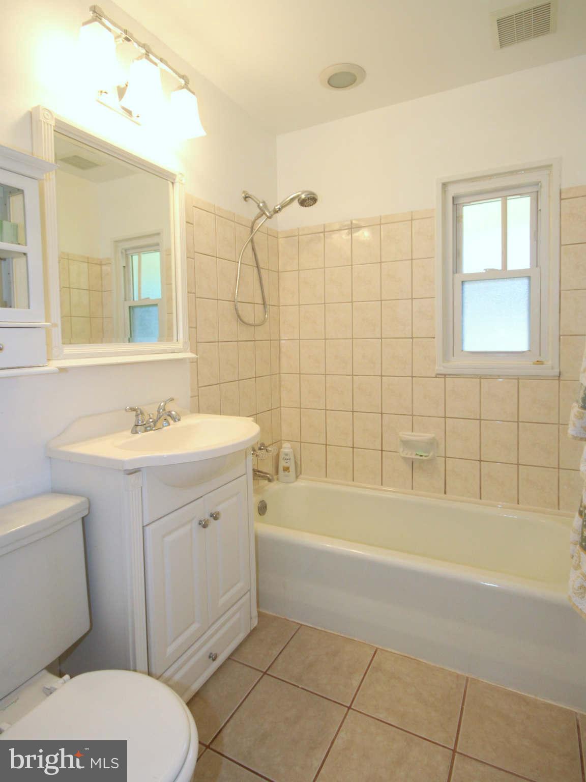 7305 Gary Street Springfield, VA 22150 - Photo 20 of 30 Bath