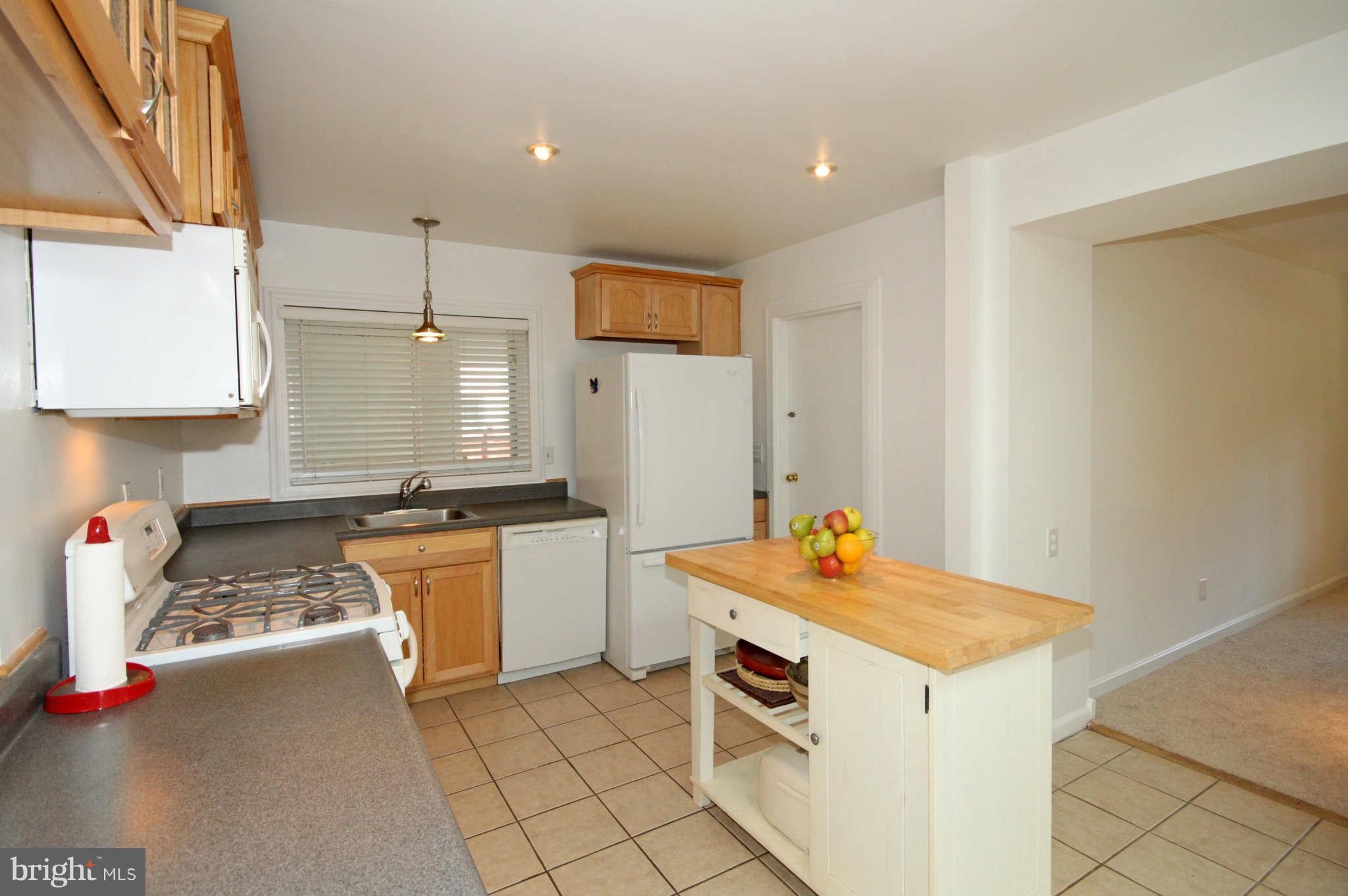7305 Gary Street Springfield, VA 22150 - Photo 9 of 30 Kitchen