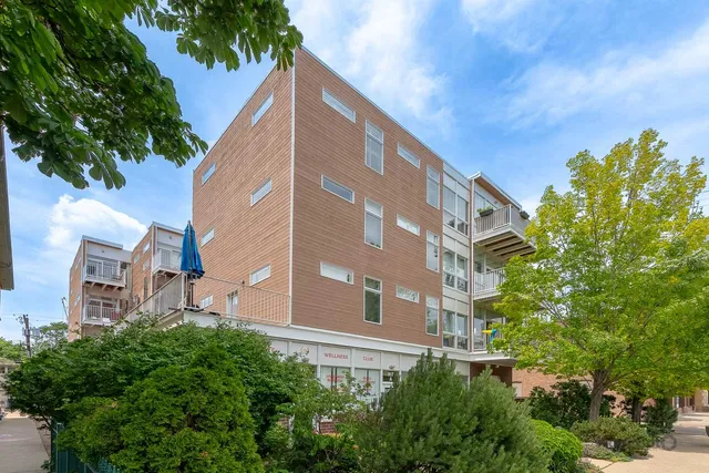 $299,900 | 915 South Oak Park Avenue, Unit 1B, Oak Park, IL 60304