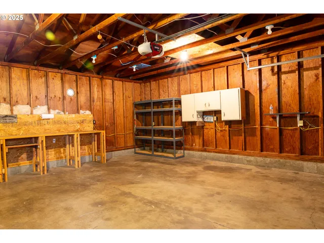 $199,000 | 301 Northwest Midway Street, Winston, OR 97496