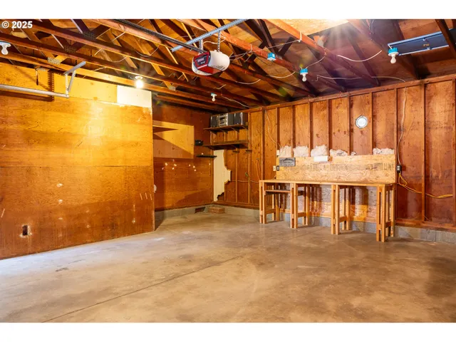 $199,000 | 301 Northwest Midway Street, Winston, OR 97496