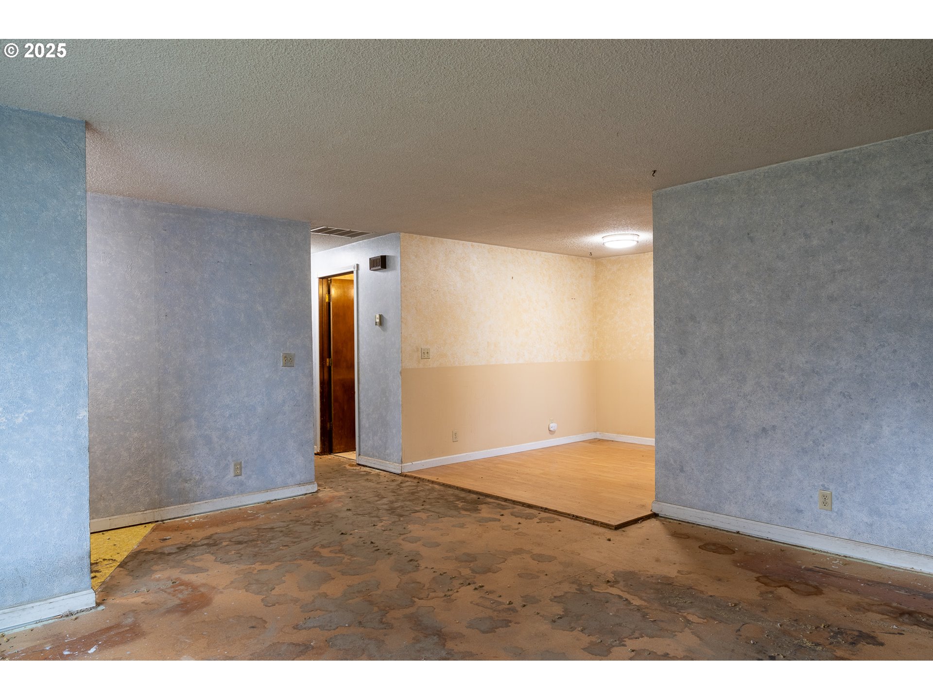 301 Northwest Midway Street Winston, OR 97496 - Photo 8 of 36