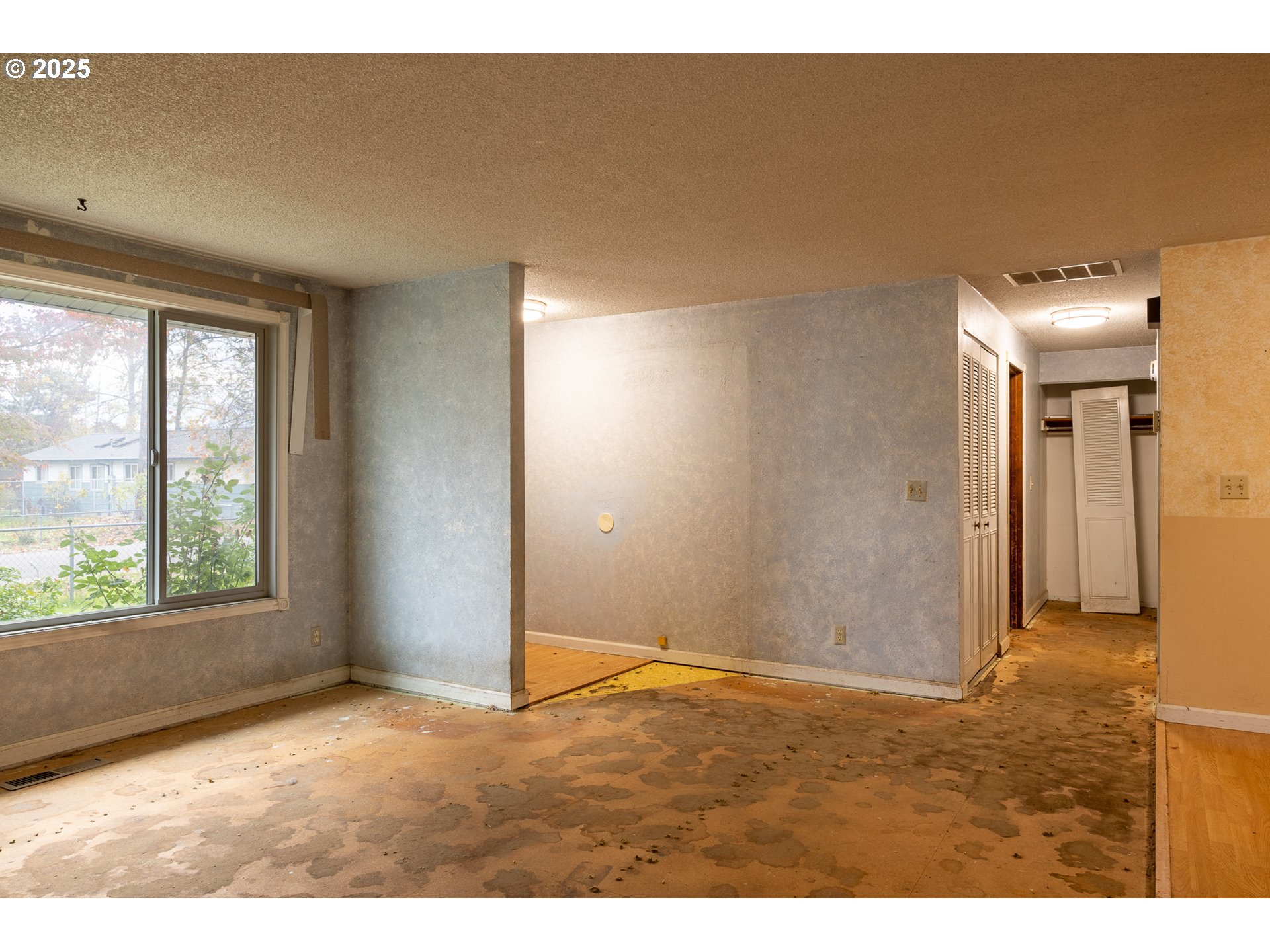 301 Northwest Midway Street Winston, OR 97496 - Photo 9 of 36