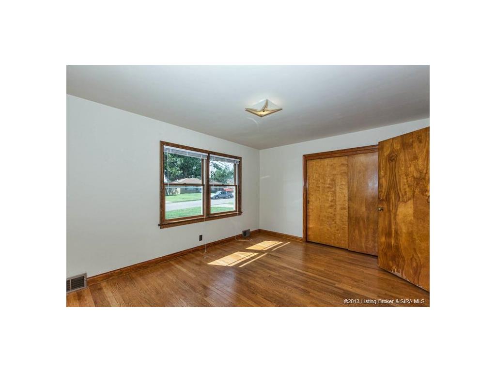 2594 East Robin Road New Albany, IN 47150 - Photo 12 of 43 Gallery Image 12