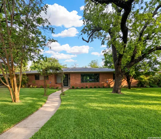 $2,695 | 133 Shearer Hills Drive, San Antonio, TX 78216