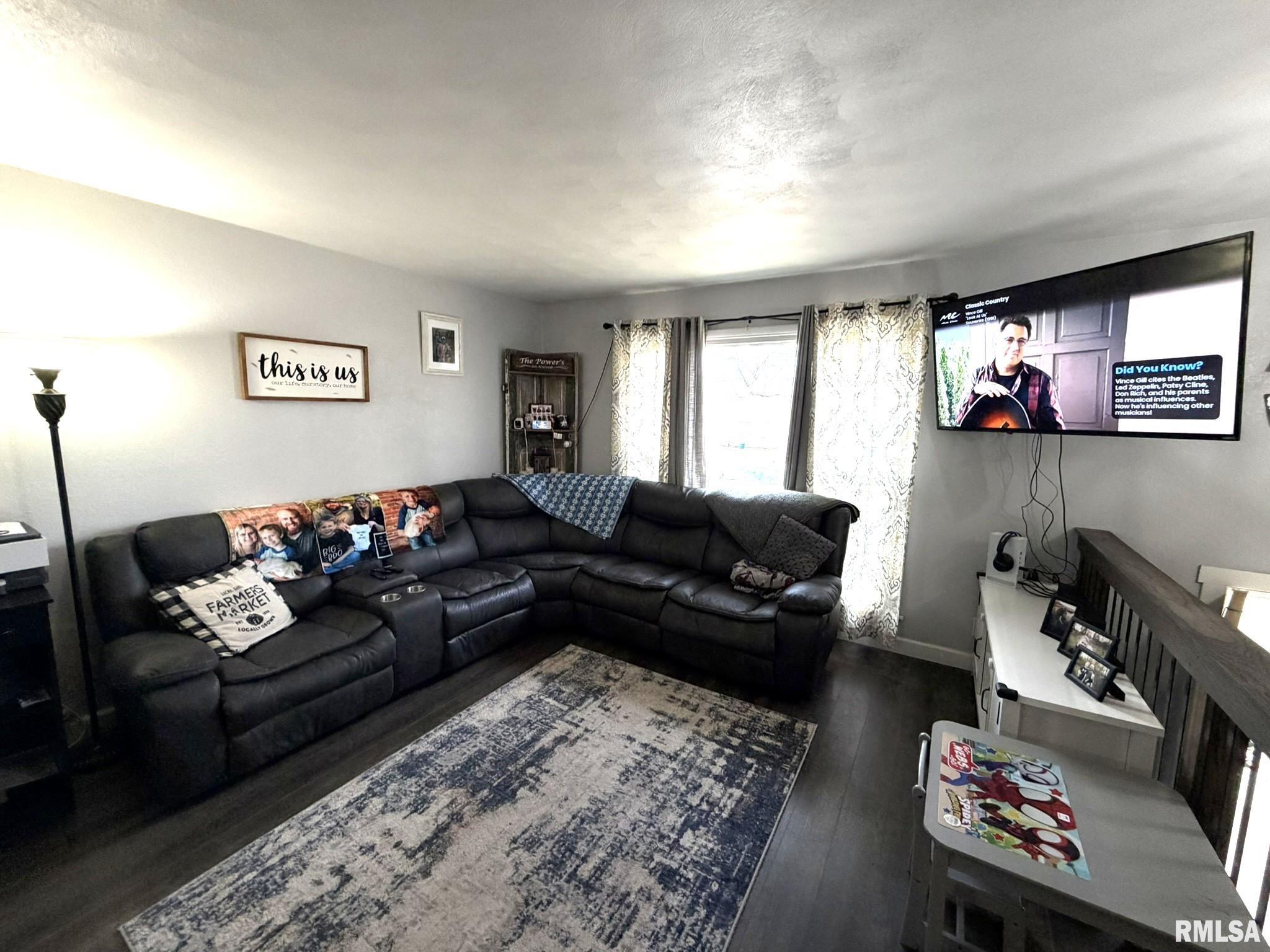 1418 Wheeler Lane Canton, IL 61520 - Photo 13 of 46