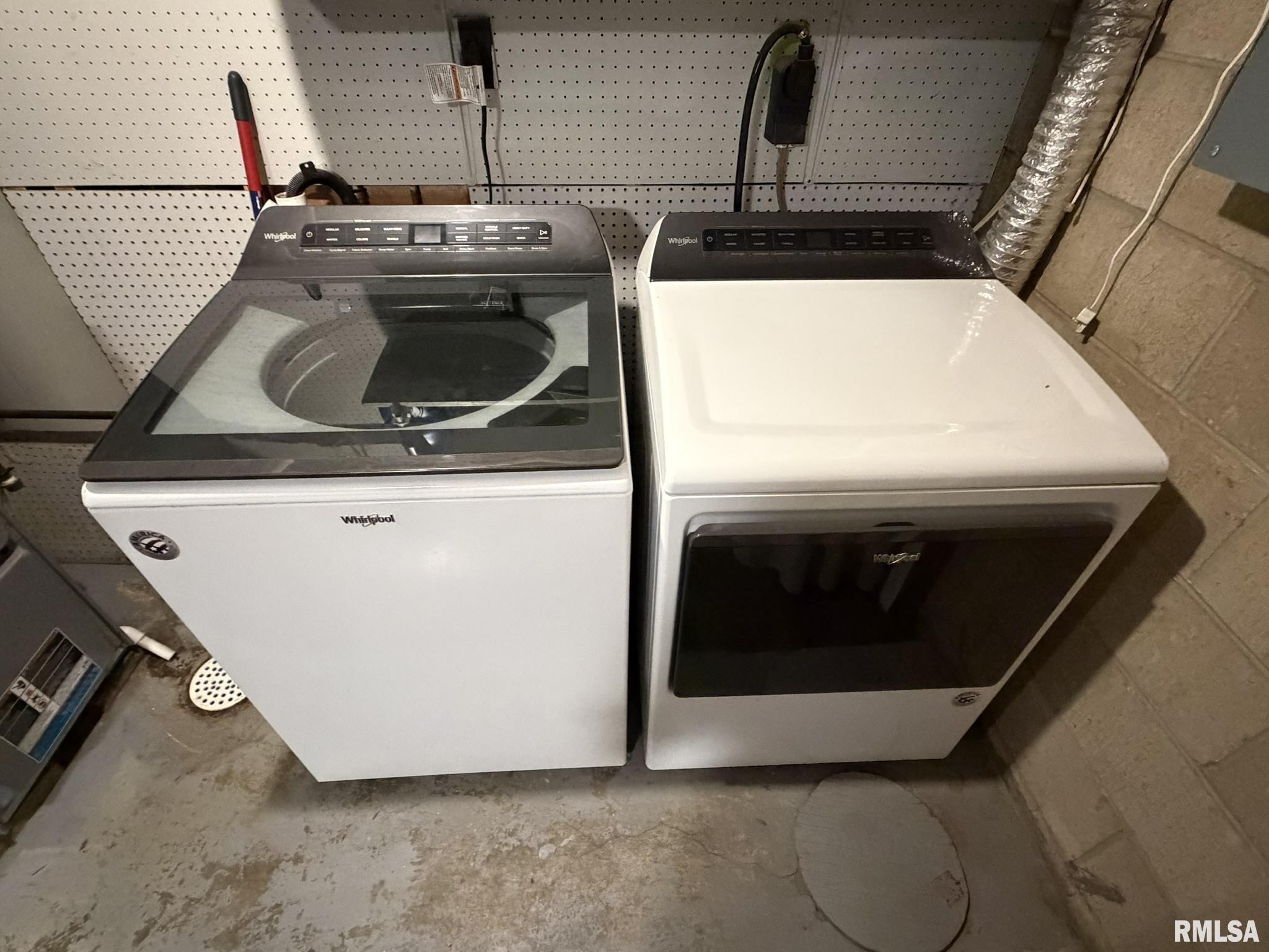 1418 Wheeler Lane Canton, IL 61520 - Photo 37 of 46