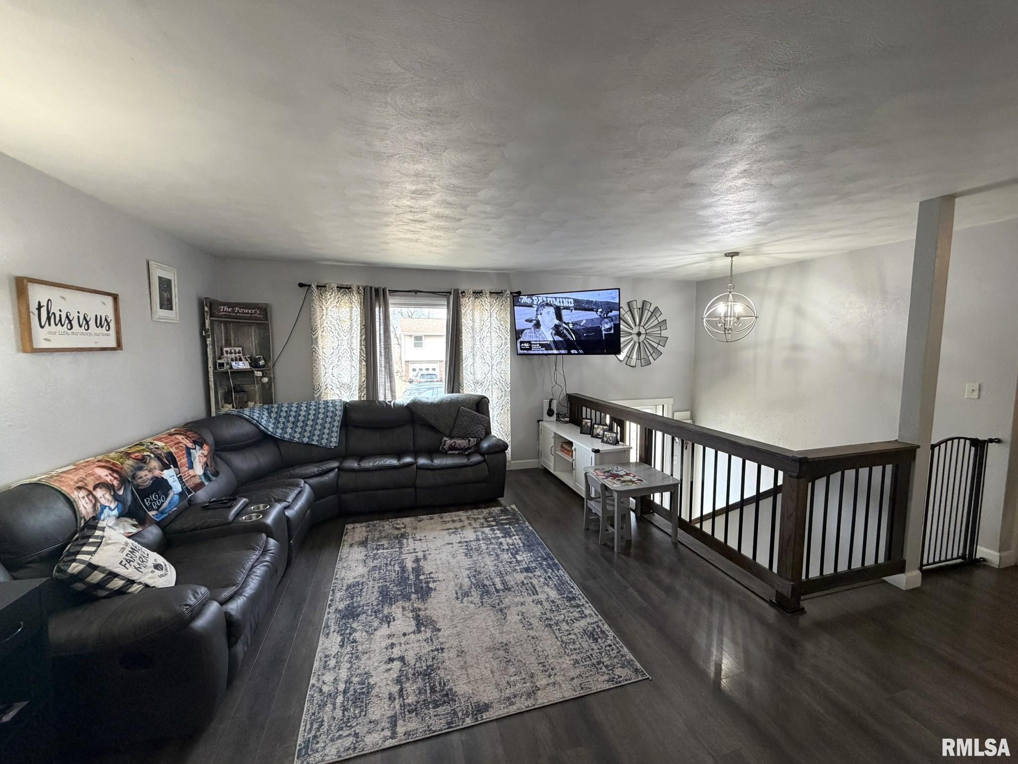 1418 Wheeler Lane Canton, IL 61520 - Photo 10 of 46