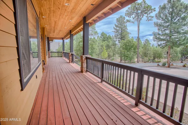 $1,590,000 | 910 South Barberry Lane, Show Low, AZ 85901