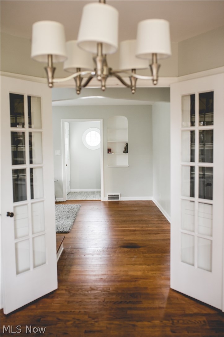 1111 Homestead Road Cleveland, OH 44121 - Photo 9 of 15