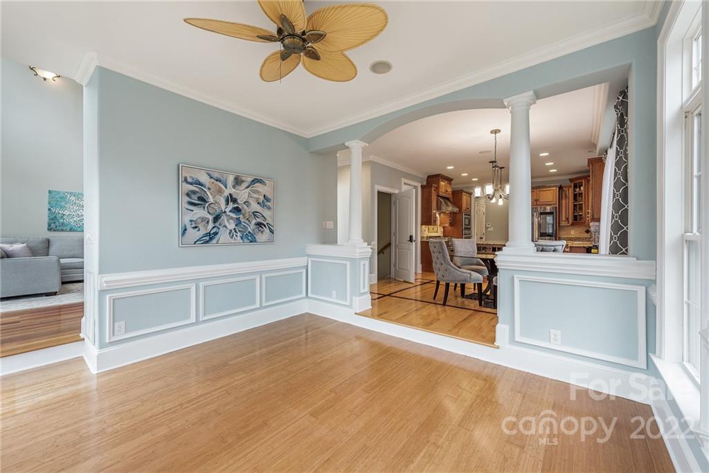 15501 Eagleview Drive Charlotte, NC 28278 - Photo 16 of 40 a view of a livingroom with furniture and a kitchen view