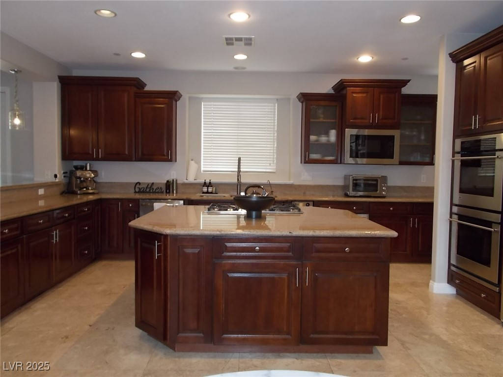 10009 Amber Field Street Las Vegas, NV 89178 - Photo 8 of 48