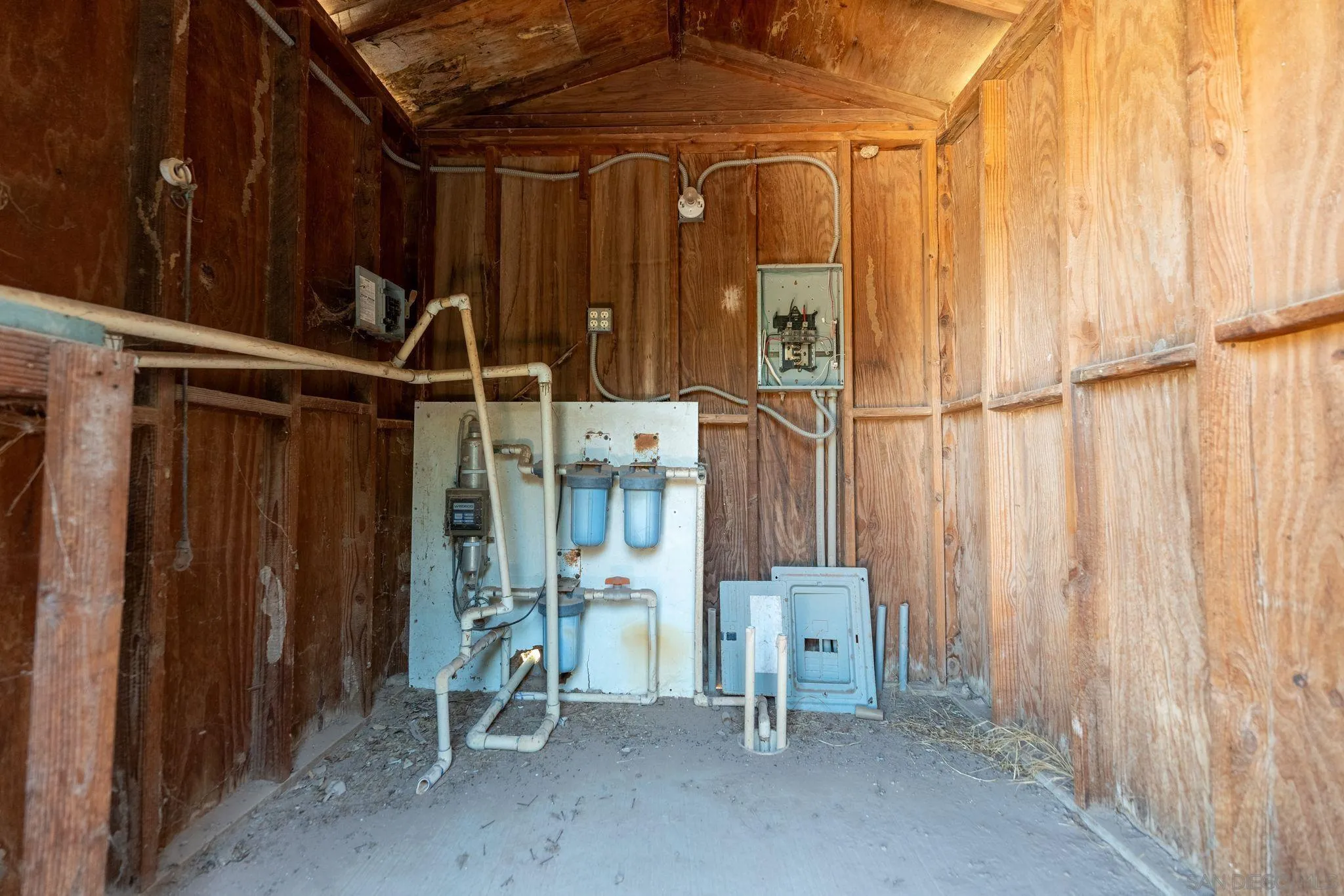 2465 Meloland Road, Unit 1 El Centro, CA 92243 - Photo 12 of 26 a view of an outdoor space